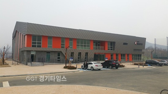 화성시의 고대 검투사 투구 모양의 전국 최대 규모 펜싱전용 경기장ⓒ경기타임스