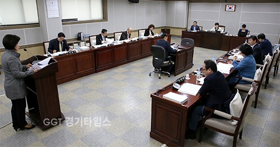 수원시의회 문화복지교육 조례안 안건심사ⓒ경기타임스