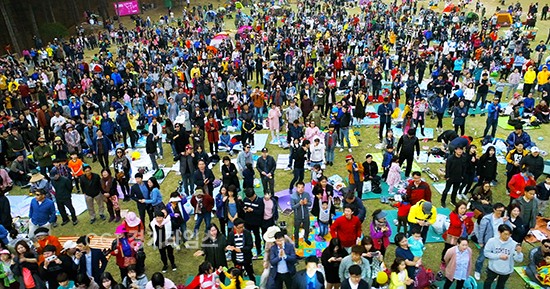 리베라cc, “벚꽃 축제”에 4만명 찾아....봄꽃과 함께 웃음꽃으로 물든 초록의 페어웨이ⓒ경기타임스