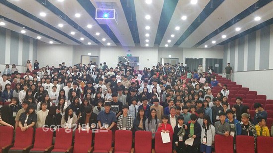 화성시, 화성오산교육지원청, 화성시창의지성교육센터가 ‘2017 제5회 창의지성 학생리더십 캠프’를 개최ⓒ경기타임스