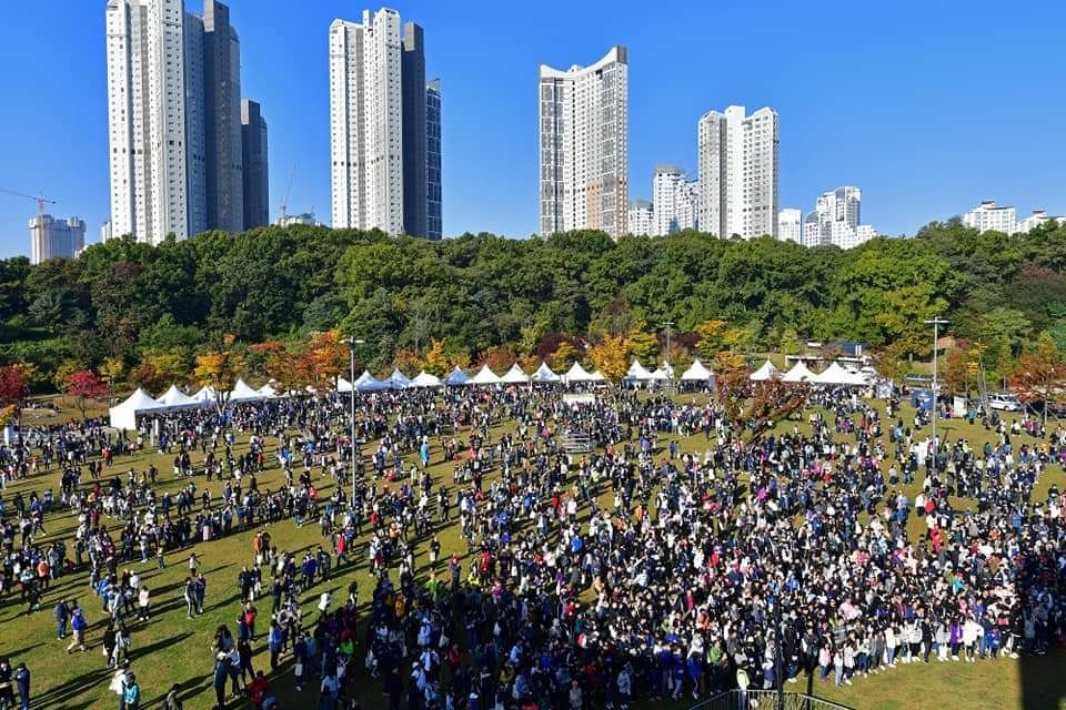 나눔워킹에 참가한 시민들 모습 나눔워킹에 참가한 시민들 모습