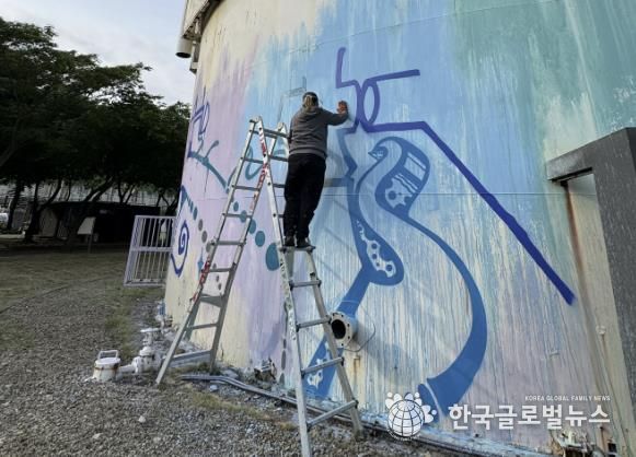 놀이통 그래피티 작업 중인 무사71
