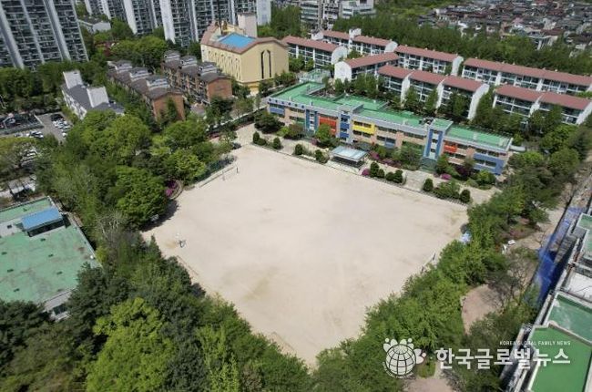 성남시 분당구 서현동 양영초교 전경