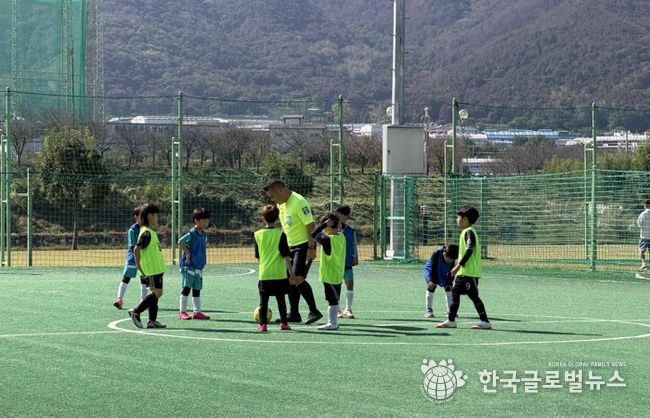 25일 밀양삼문풋살장에서 열린 제25회 어린이체능교실 및 제31회 클럽대항 청소년 풋살대회