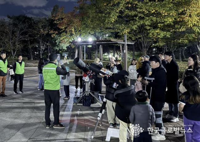 수원시 장안구 정자1동 주민자치회, '달보기 별보기' 행사 개최