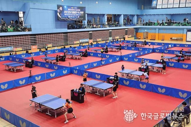 밀양시배드민턴경기장에서 개최된 제3회 유승민 전 IOC위원배 U12 전국챔피언 탁구대회