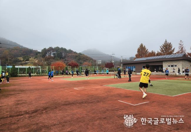 진안군 용담댐 주변 친선 족구대회로 지역 화합 다져