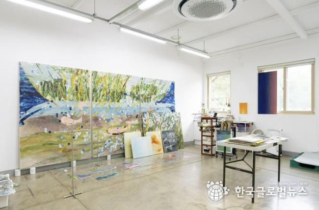 푸른지대창작샘터 실내(7호실_김선영 작가