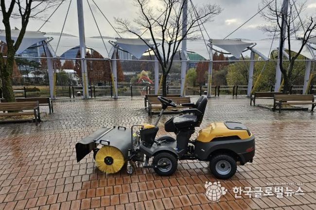 동백호수공원에 배치한 제설차량