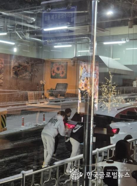 제보자가촬영해국민신문고에올린선행학생들