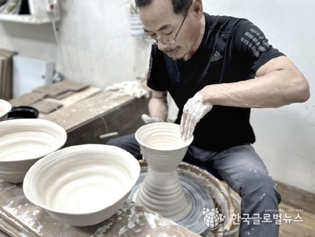 무주 공예공방 김상곤 작가, 도자공예 명장 선정