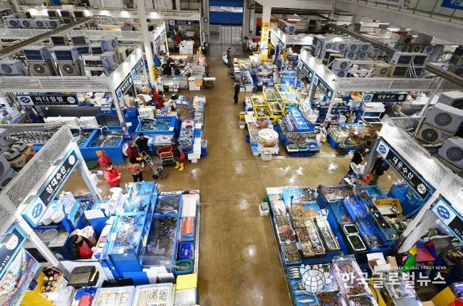 수원시농수산물도매시장 수산동 전경