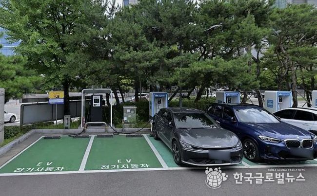 성남 분당구청 야외 주차장 전기차 충전 구역