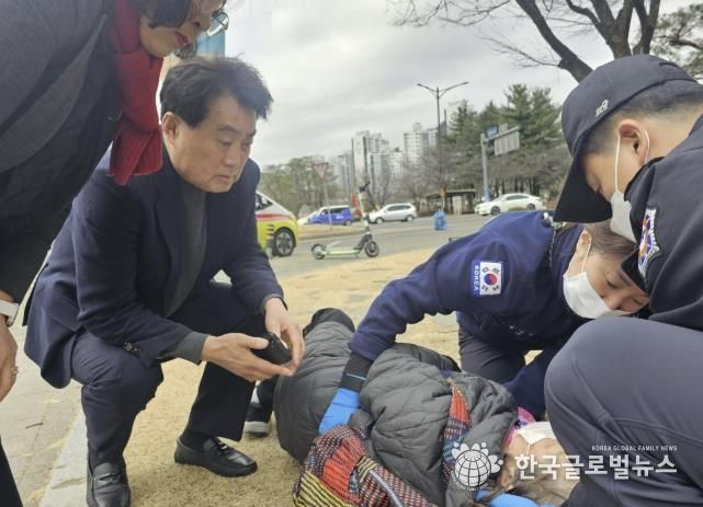 하은호 군포시장 길에 쓰러진 할머니 구조