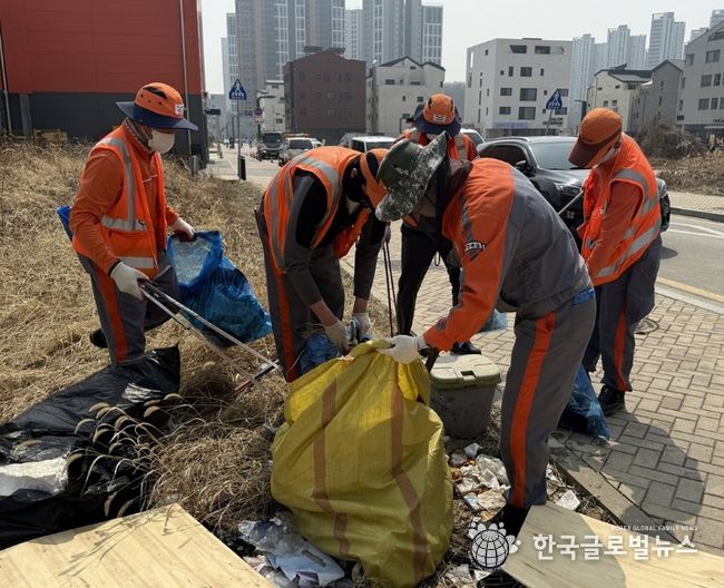 오산시, ‘우리동네 새단장’ 봄맞이 환경정화 활동 추진